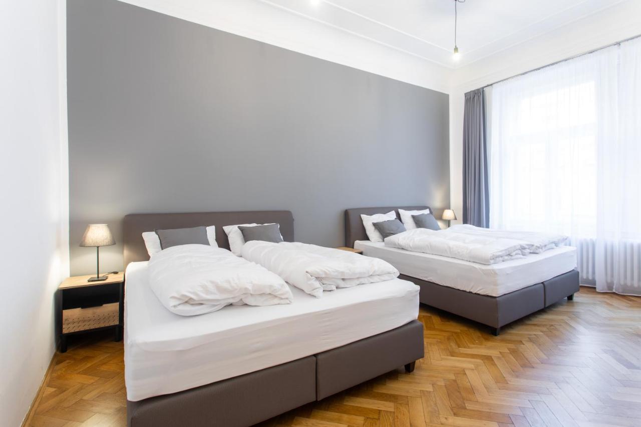Spacious Apartments Near The River Praha Eksteriør bilde