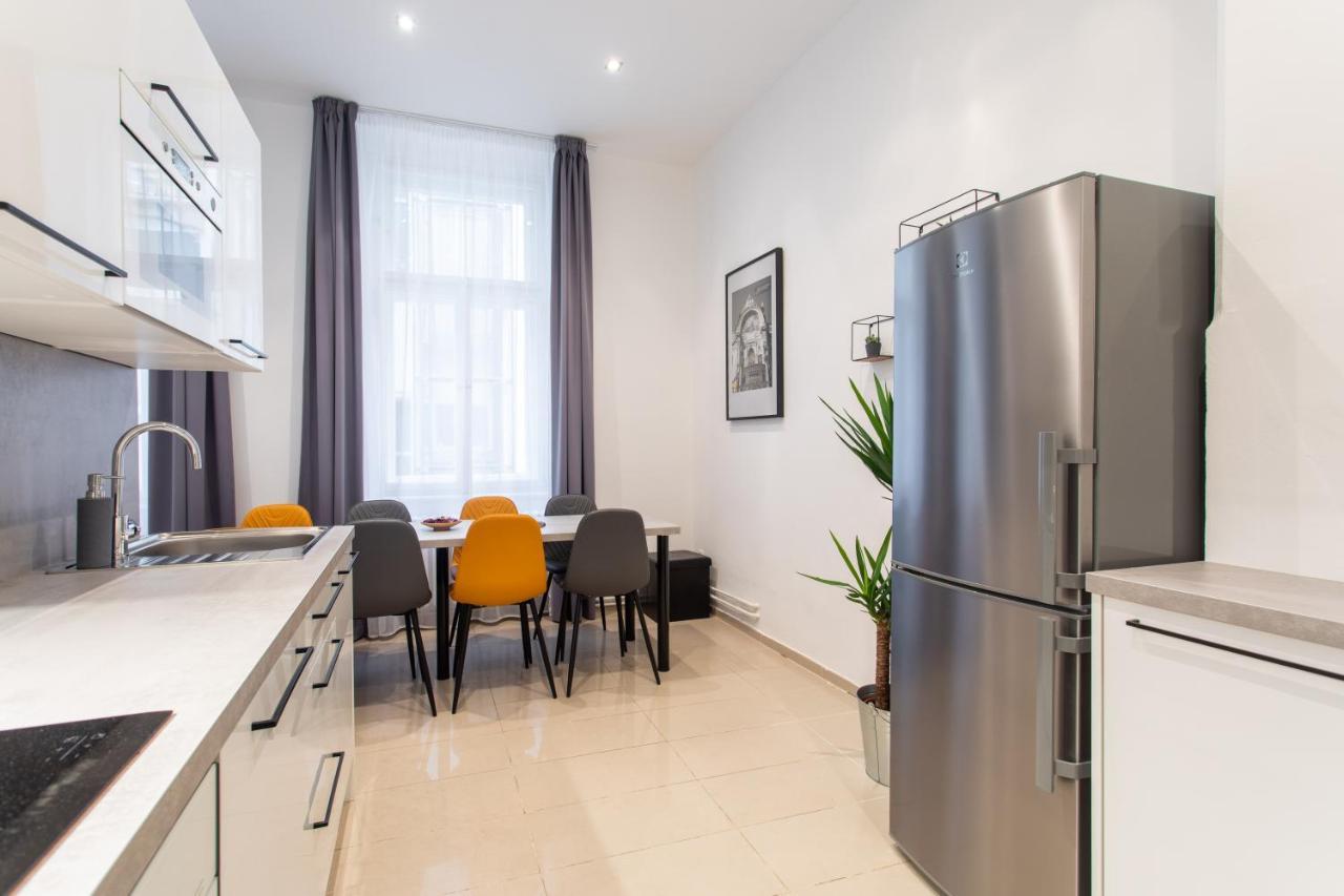 Spacious Apartments Near The River Praha Eksteriør bilde