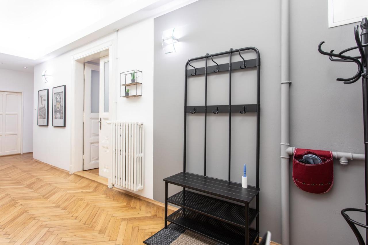 Spacious Apartments Near The River Praha Eksteriør bilde