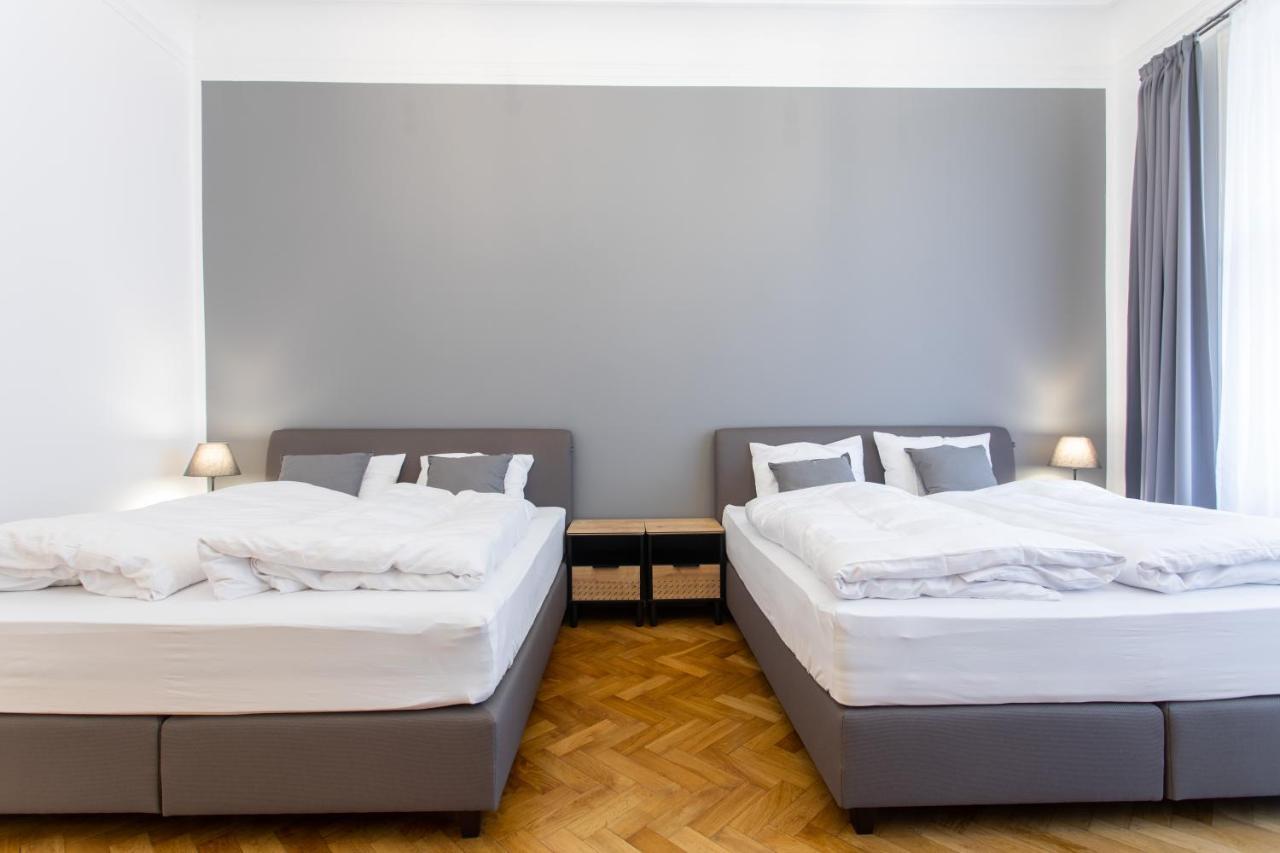 Spacious Apartments Near The River Praha Eksteriør bilde